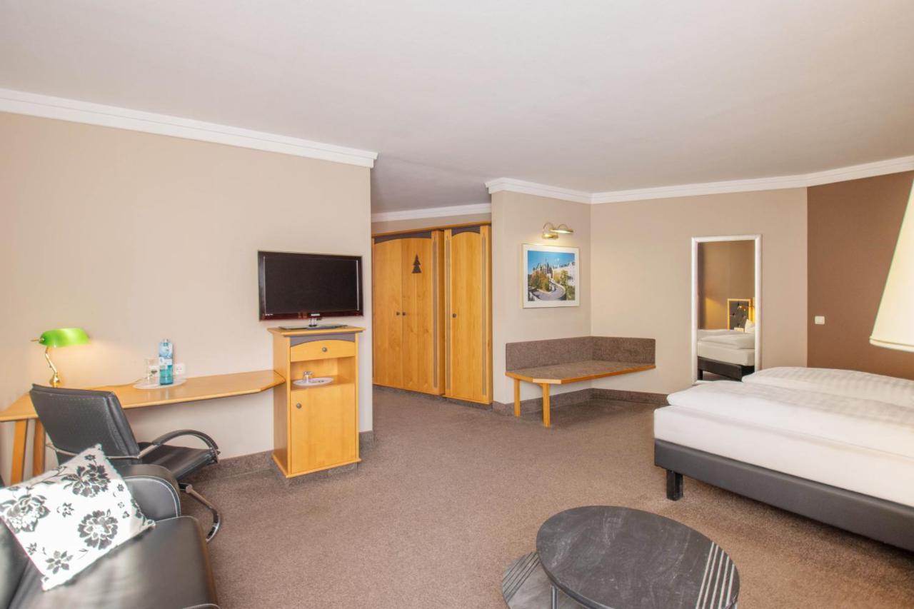 Hotel Tanne 일메나우 외부 사진